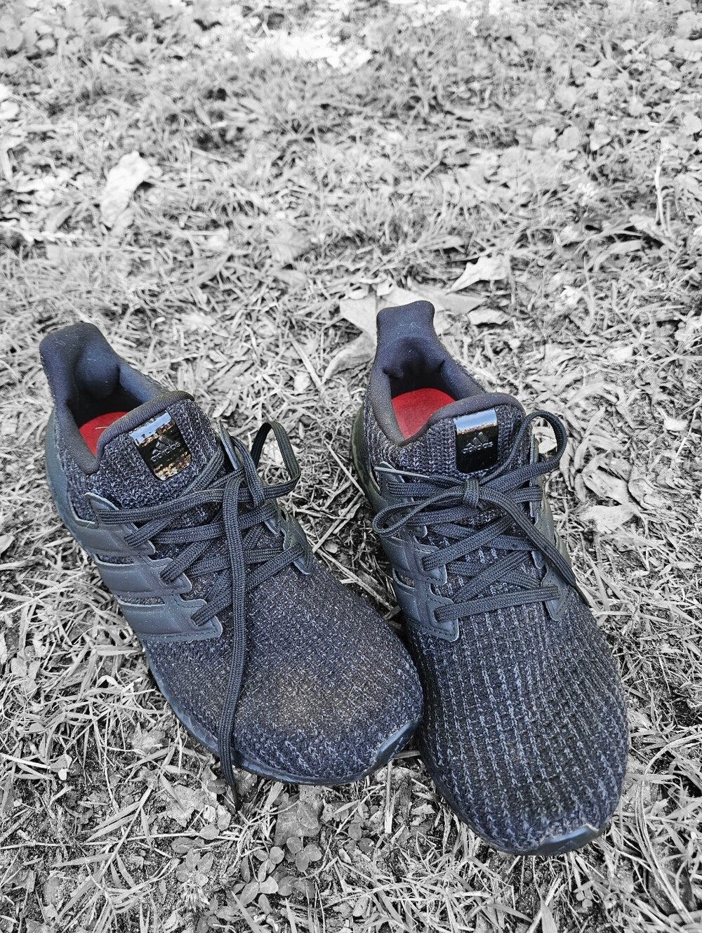 Adidas Men's Black Athletic Running Shoes with Red Liner